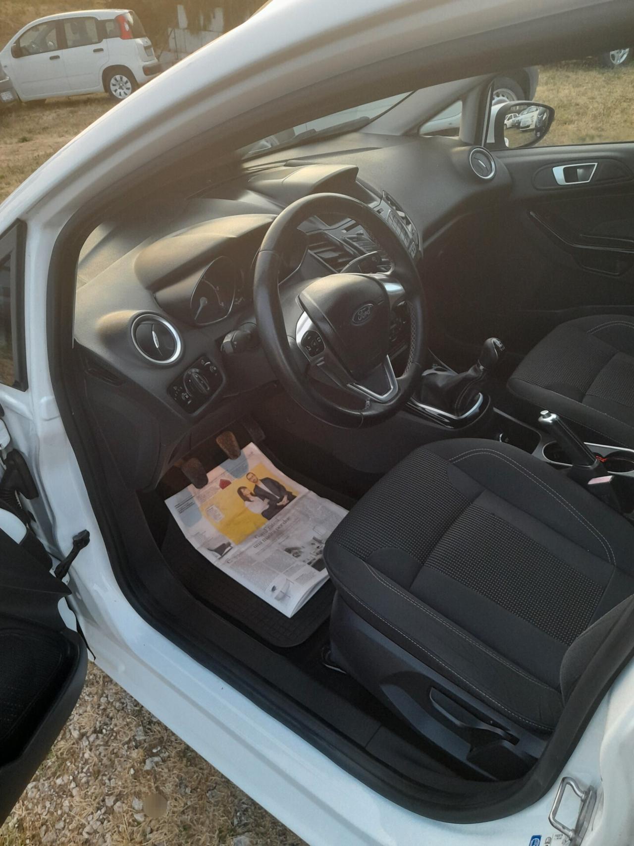 Ford Fiesta 1.5 TDCi 75CV 5 porte Titanium