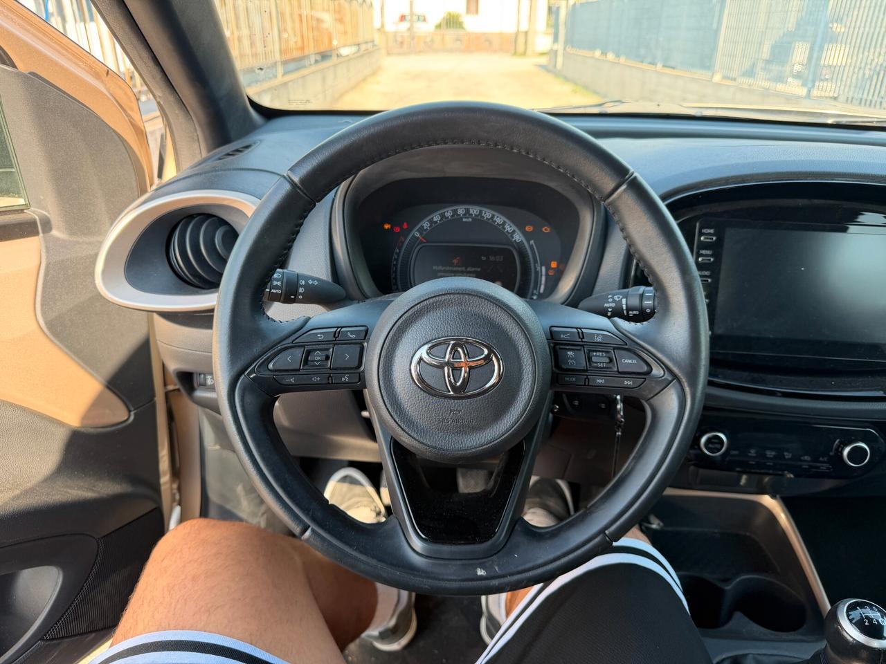 TOYOTA AYGO X 2023 1.0 BENZINA 72 CV *AIRB OK