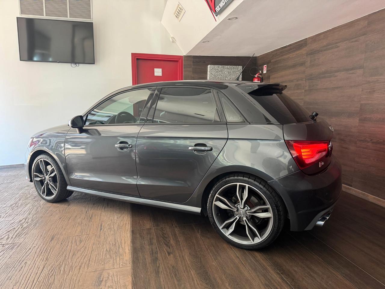 Audi A1 2.0 tfsi quattro-231CV-ITALIANA-TAGLIANDI