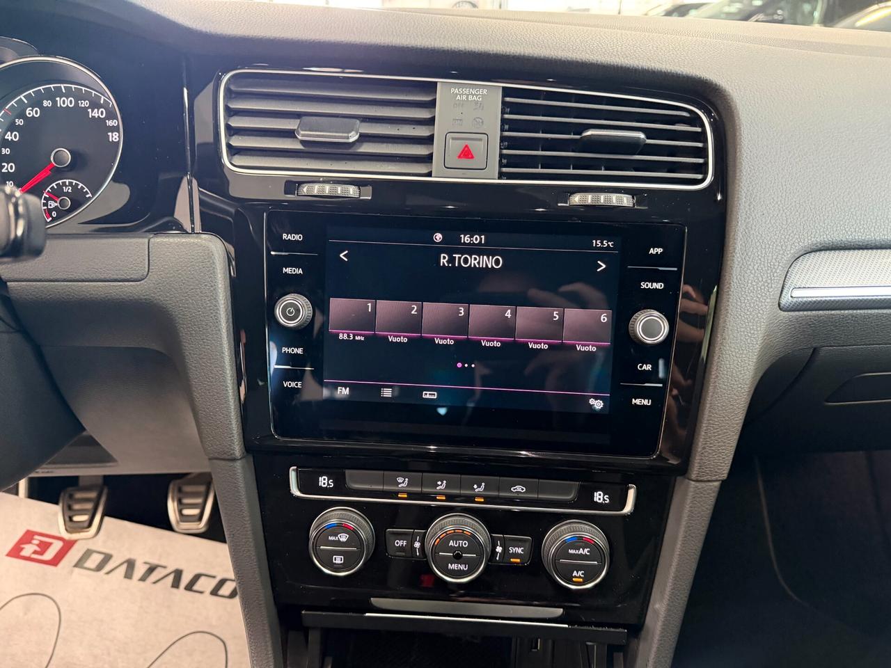 Volkswagen Golf 1.5 TSI ACT 5p. R Line