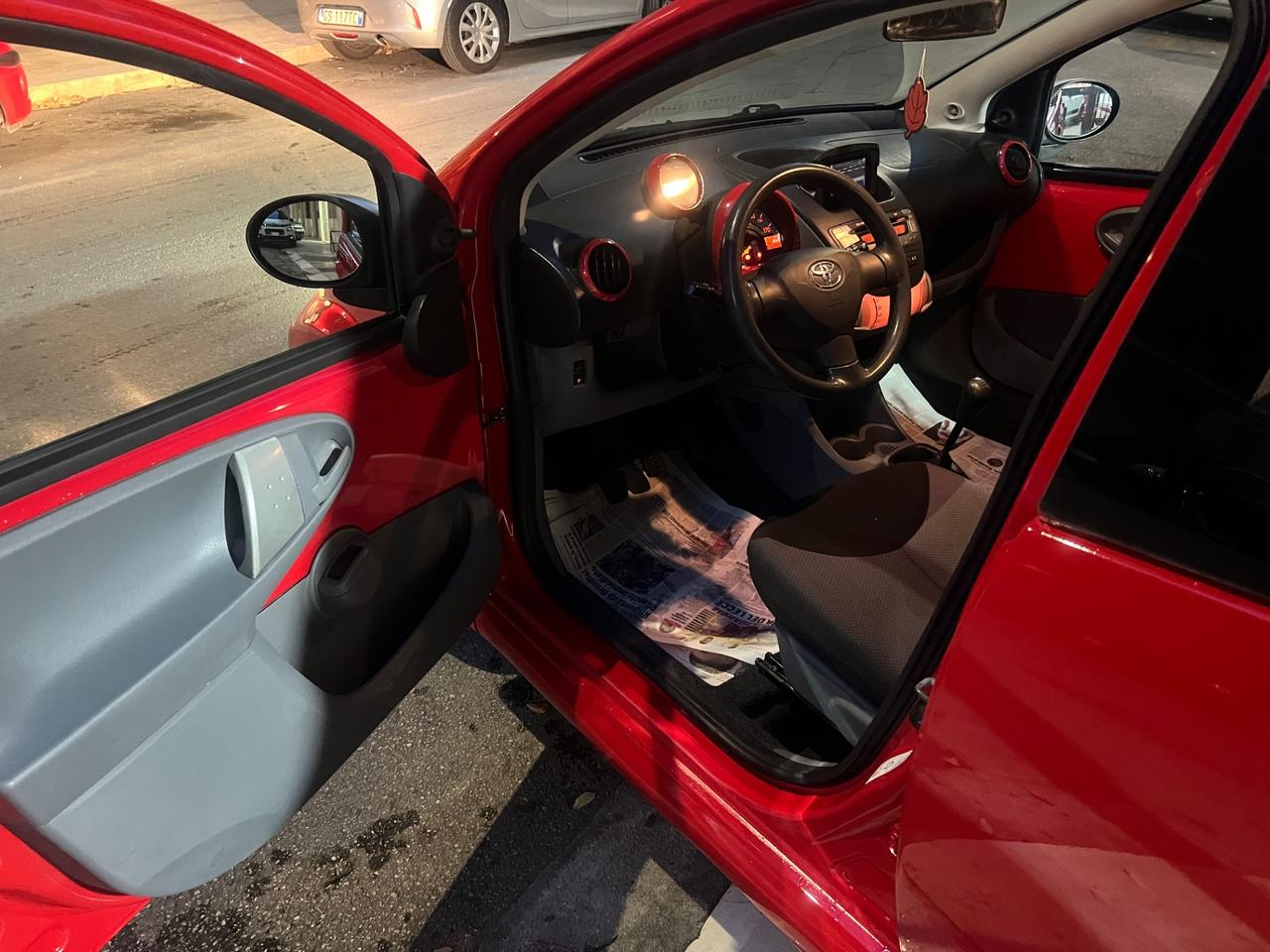 Toyota Aygo 1.0 12V VVT-i 5 porte