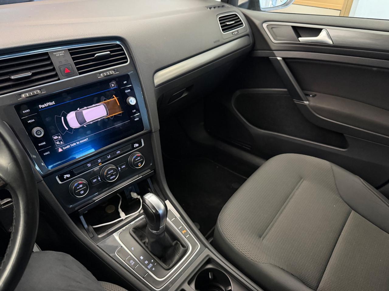 Golf Variant 1.6 TDI 115 CV DSG Executive BlueMotion Tech.