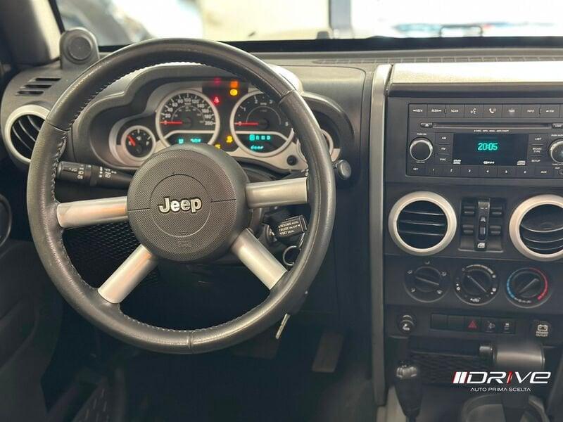 Jeep Wrangler Wrangler Unlimited 2.8 CRD DPF Sahara Auto