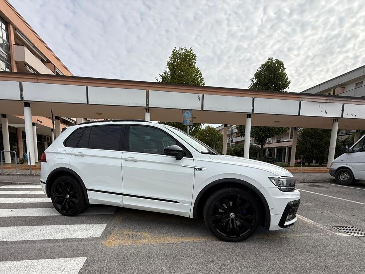 Volkswagen Tiguan 2.0 TDI R LINE #50493