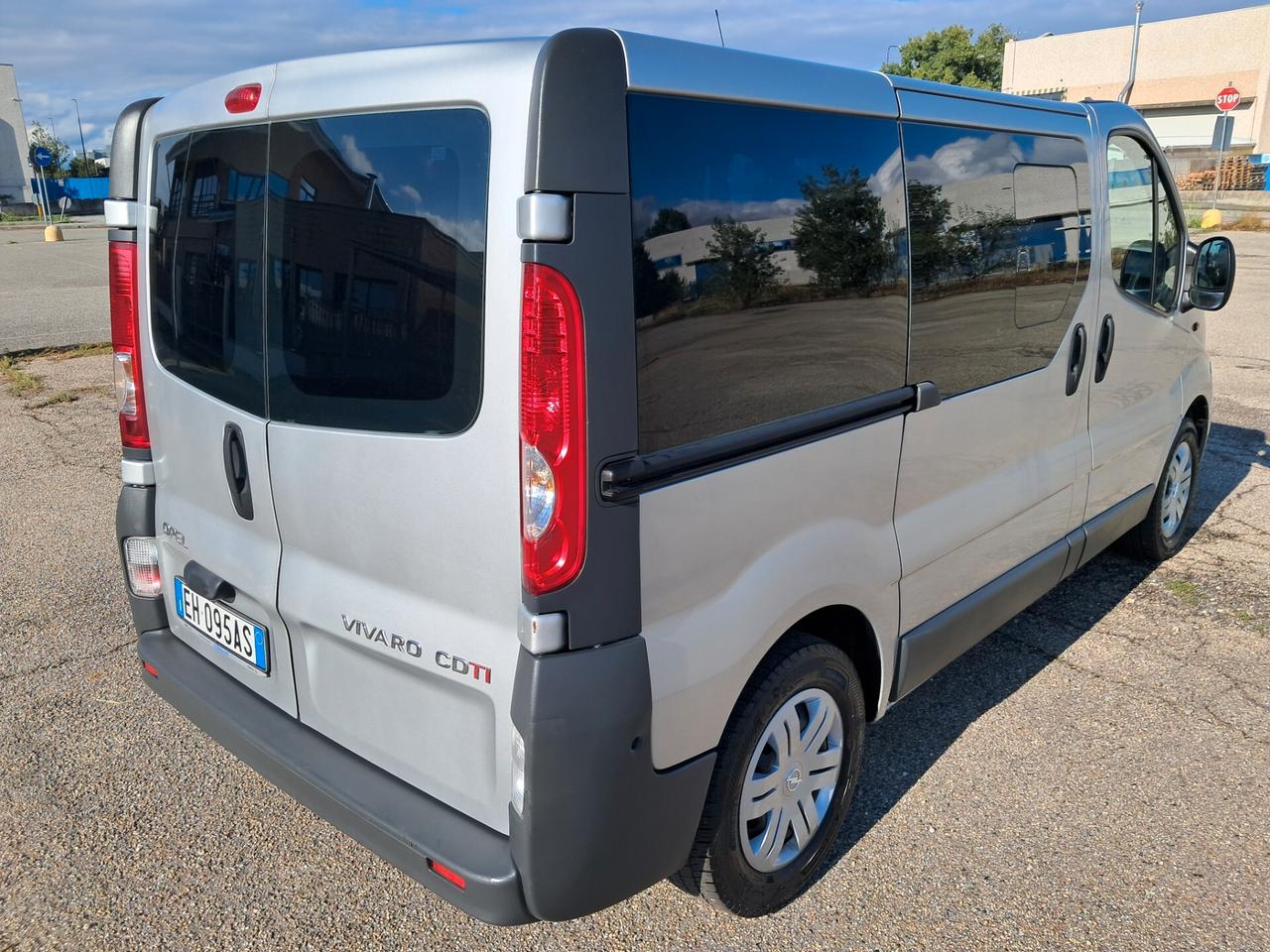 VIVARO 9 POSTI