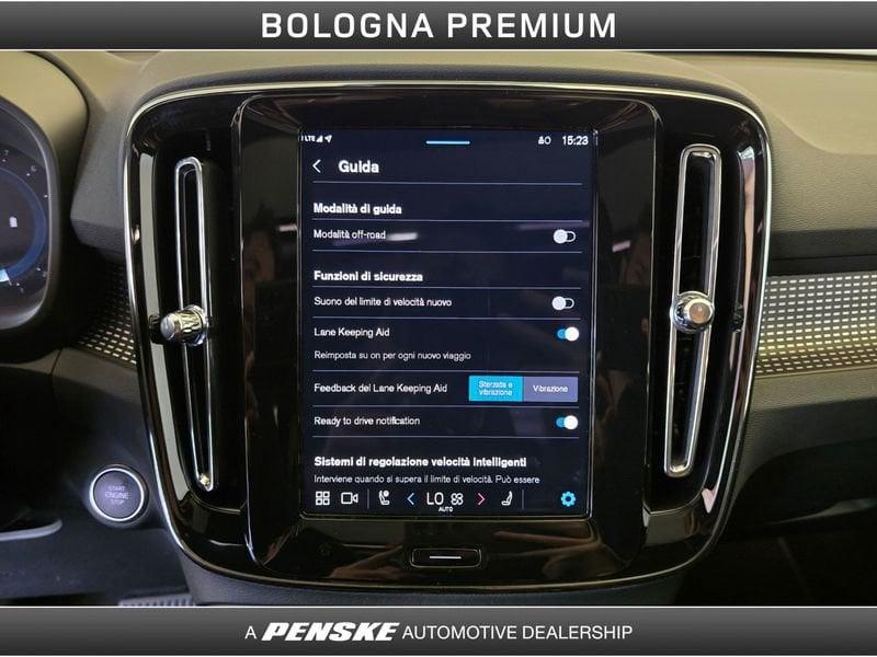 Volvo XC40 B3 automatico Ultra Black Edition