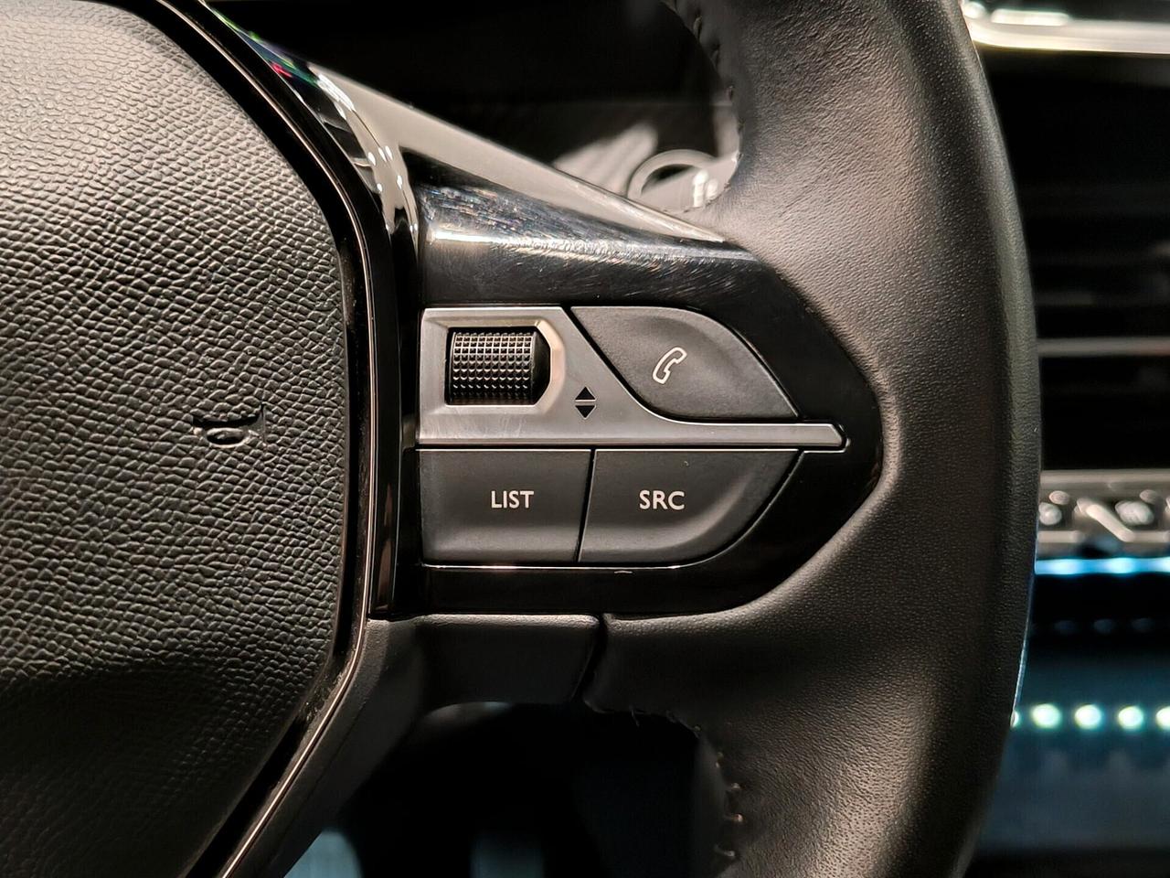 Peugeot 2008 PureTech 130 S&S EAT8 Allure