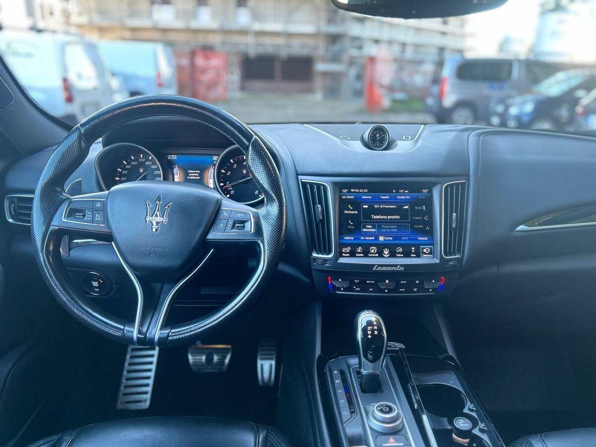 Maserati Levante 3.0 V6 430cv auto