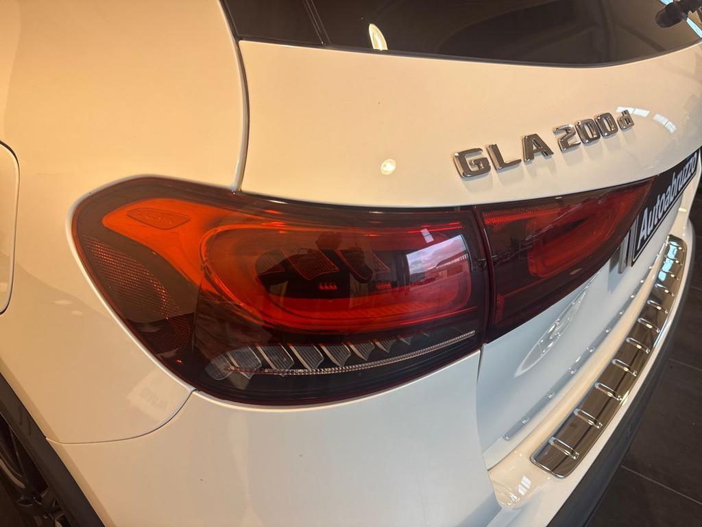 Mercedes GLA 200 200 D Premium 8G-DCT