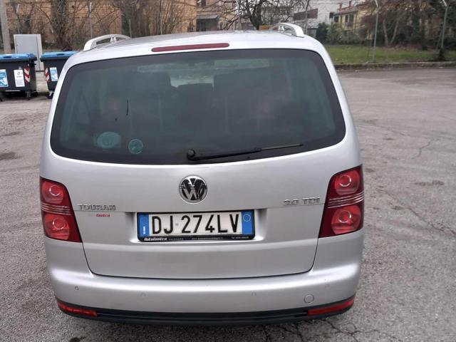 VOLKSWAGEN Touran 2.0 TDI DPF DSG Highline senza lavoro da fare