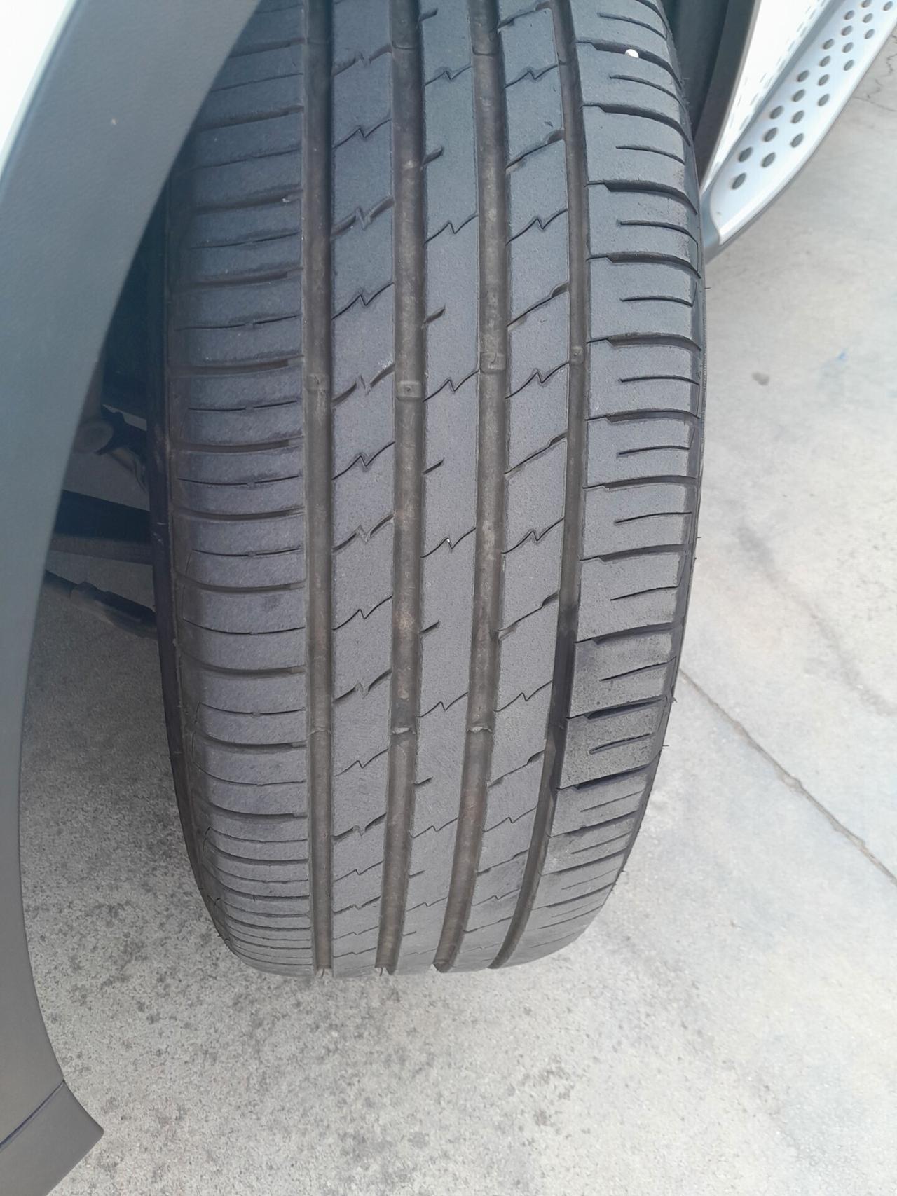 MERCEDES-BENZ GLC 220 D 4MATIC PREMIUM