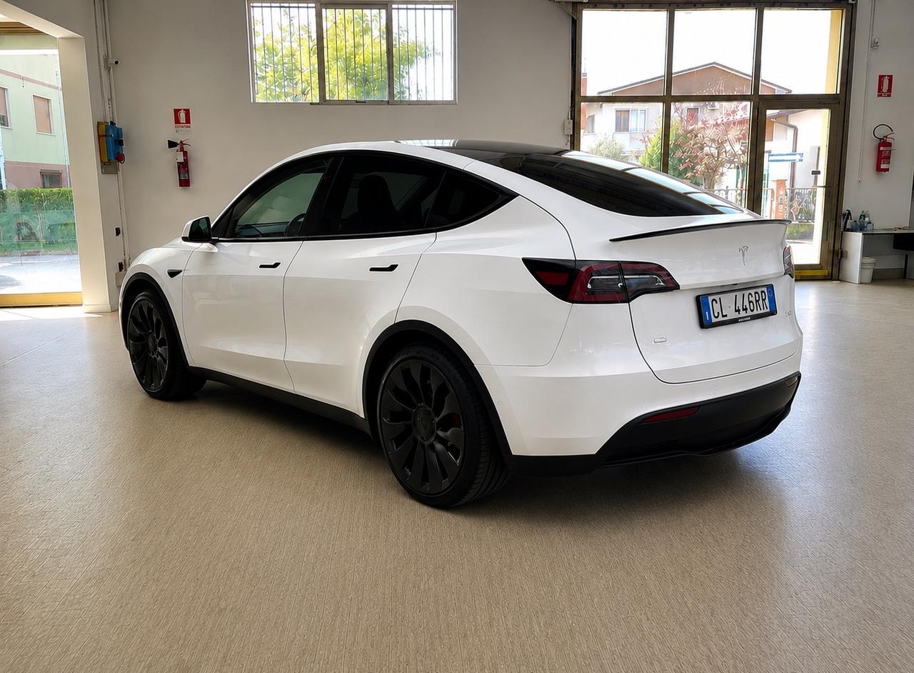 Tesla Model Y AWD Performance