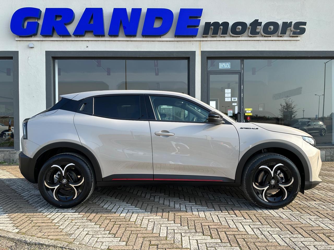 Alfa Romeo Junior 1.2 136 CV Hybrid eDCT6 Speciale