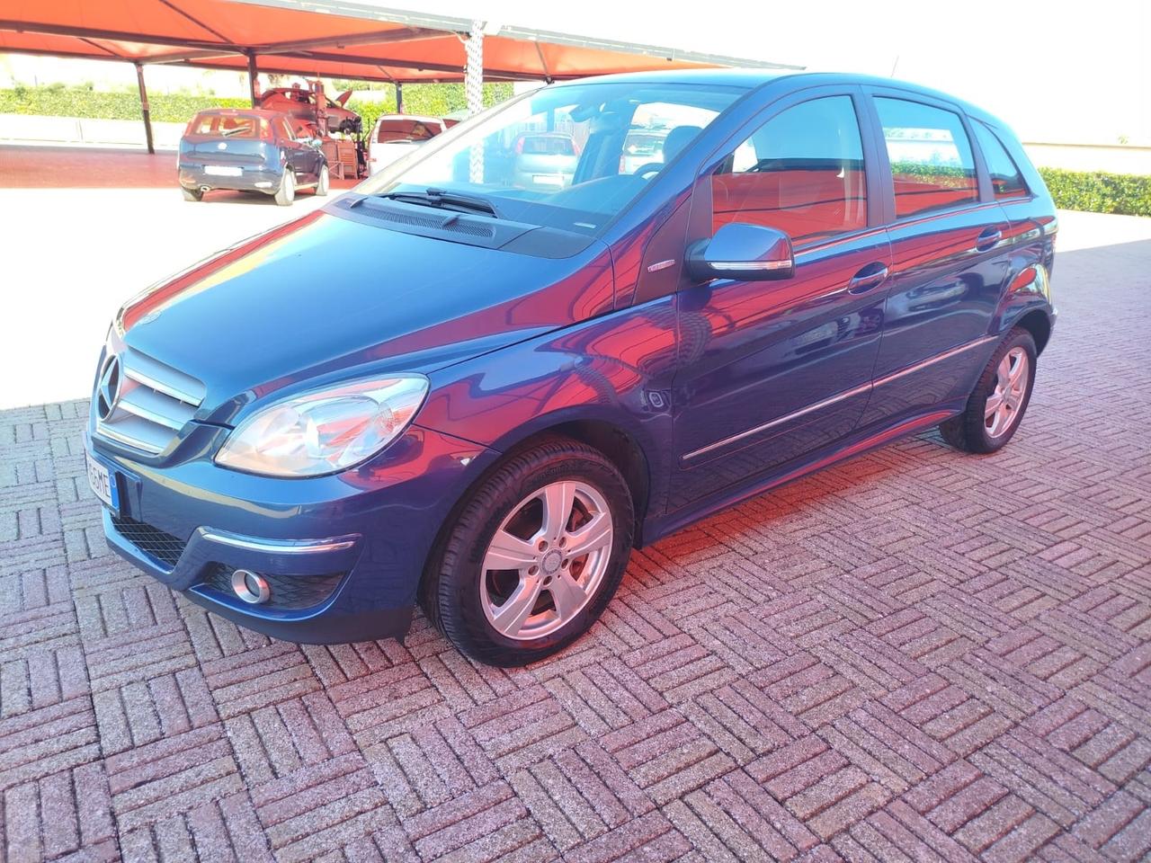 Mercedes-benz B 180 NGT BlueEFFICIENCY Executive