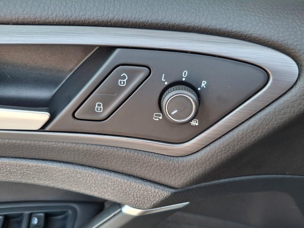 Volkswagen Golf 7.5 1.5 TGI 130cv Pelle/Fari LED - 2019