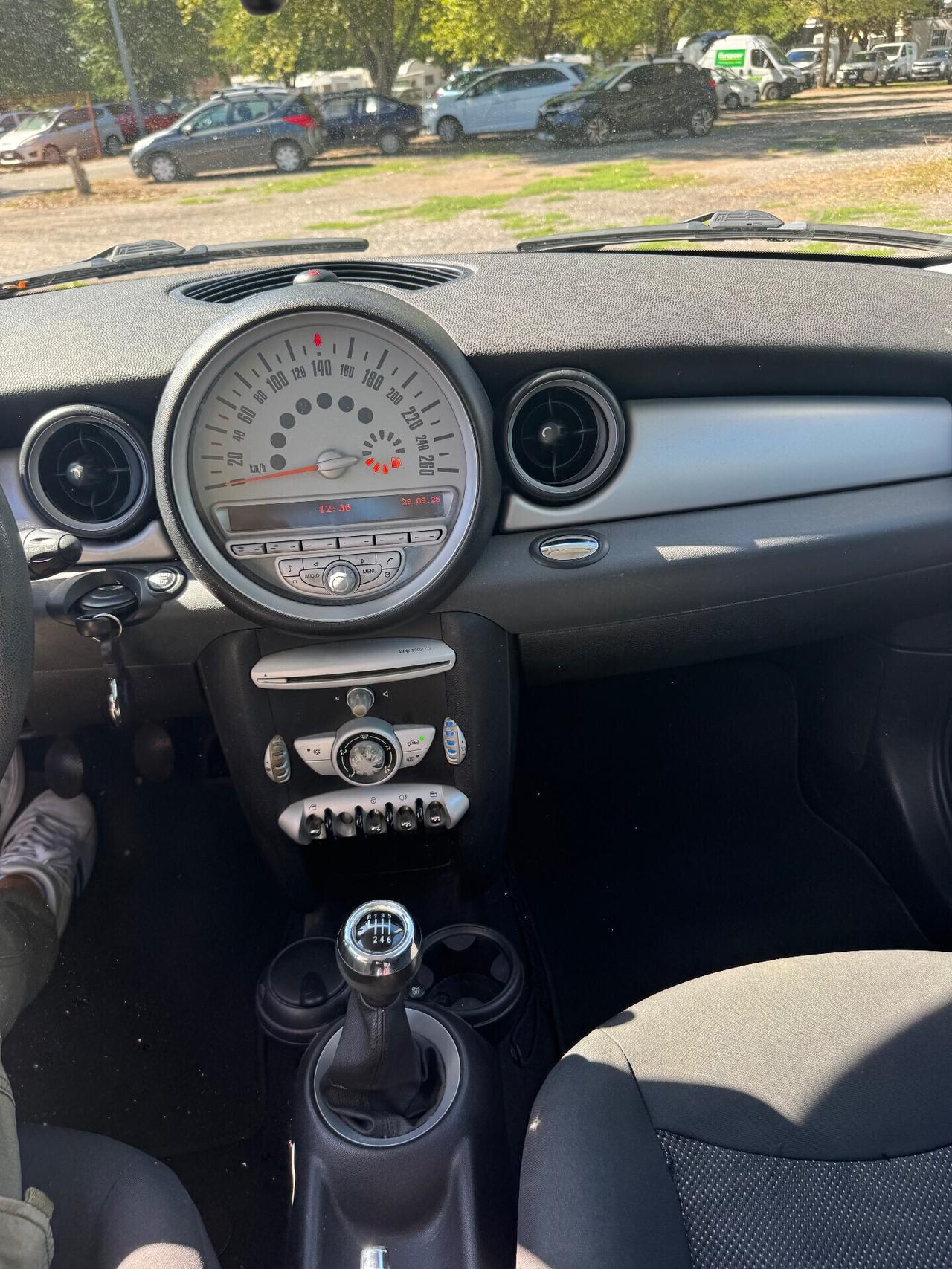 Mini ONE 1.4 benzina-2010