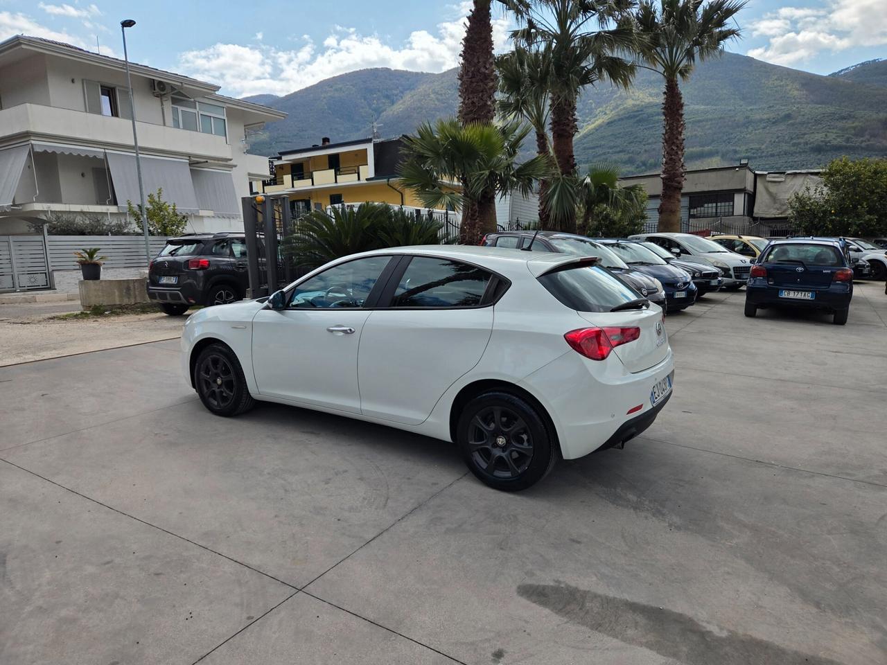 Alfa Romeo Giulietta 1.6 JTDm-2 105 CV - PERFETTA
