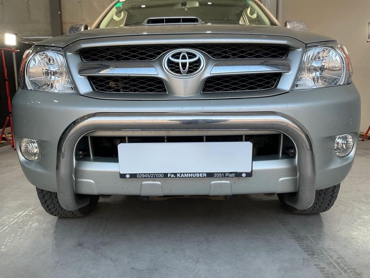 Toyota Hilux 2.5 D-4D 4WD 2p. Extra Cab SR 4x4
