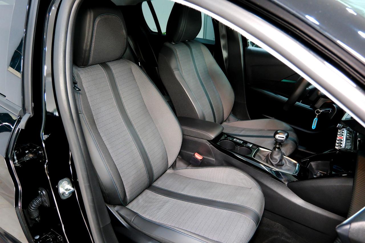 Peugeot 208 1.2T 100cv ALLURE Full LED