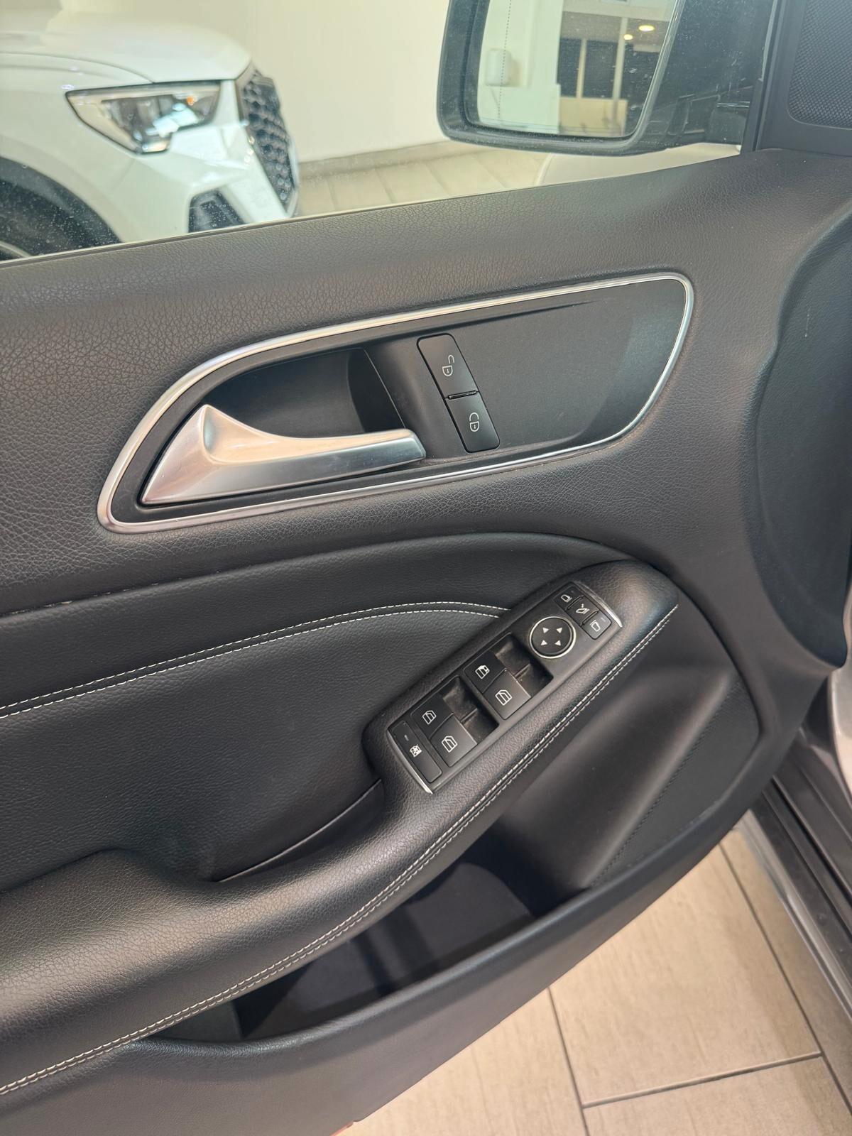 Mercedes-benz B 180 CDI BlueEFFICIENCY Premium