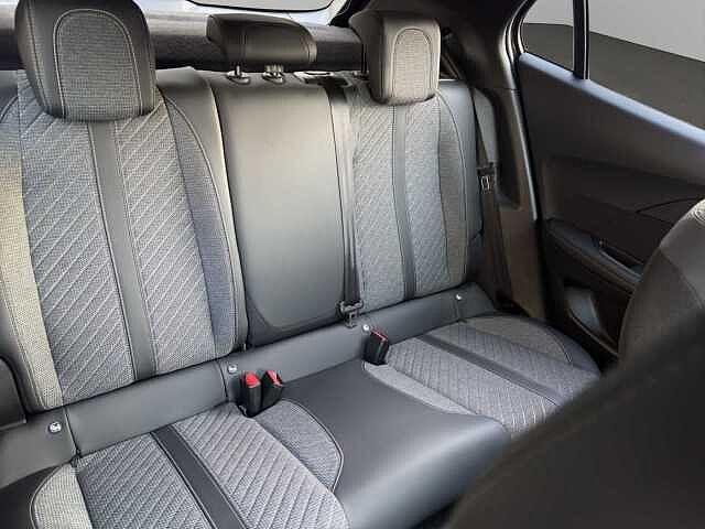 Peugeot 2008 Hybrid 145 e-DCS6 Allure