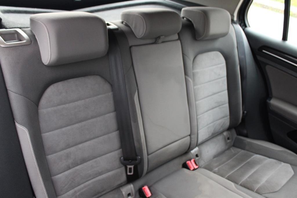 VOLKSWAGEN GOLF 1.6 TDi 110 CV DSG Executive