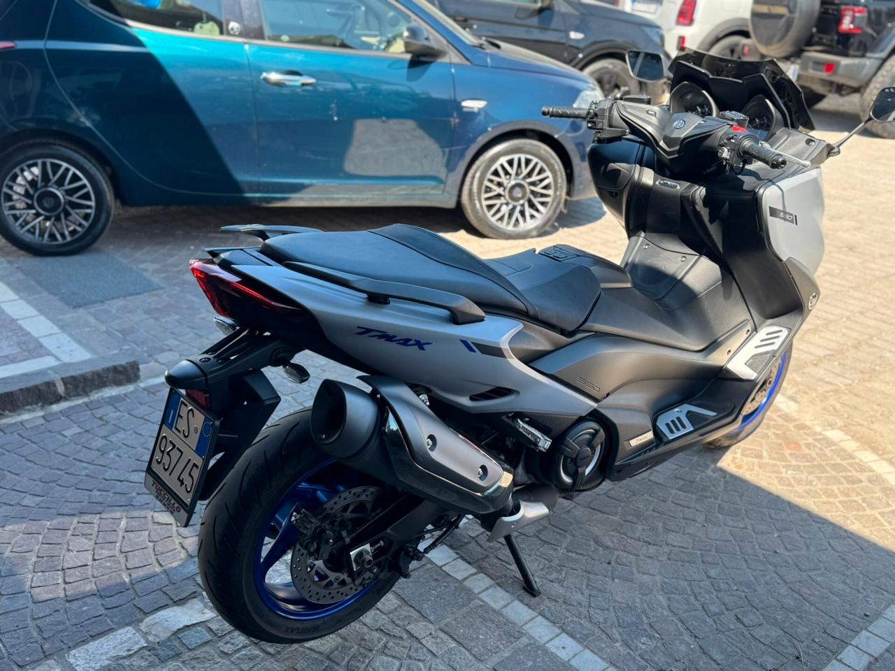 Yamaha T-Max 560