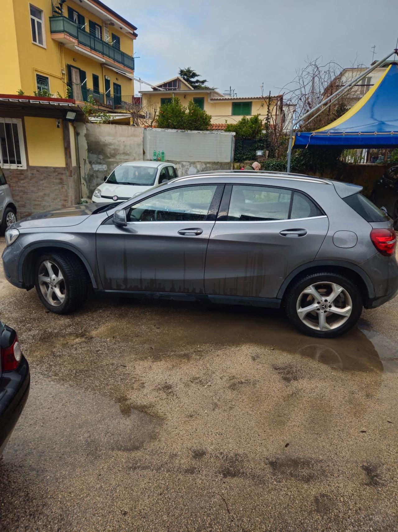 Mercedes-benz GLA 200 d Automatic Premium