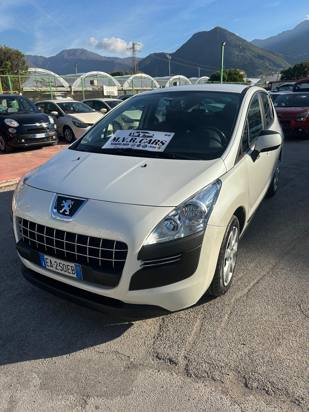 Peugeot 3008 1.6 HDi 110CV cambio robotizzato Business