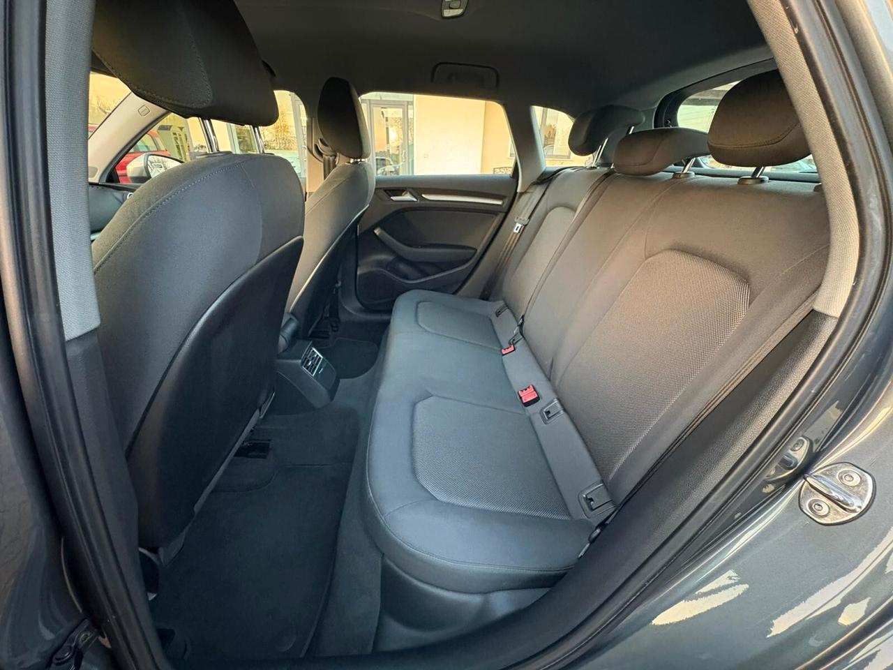 AUDI A3 SPORTBACK 1.6 TDI AUTOMATICA NEOPATENTATI