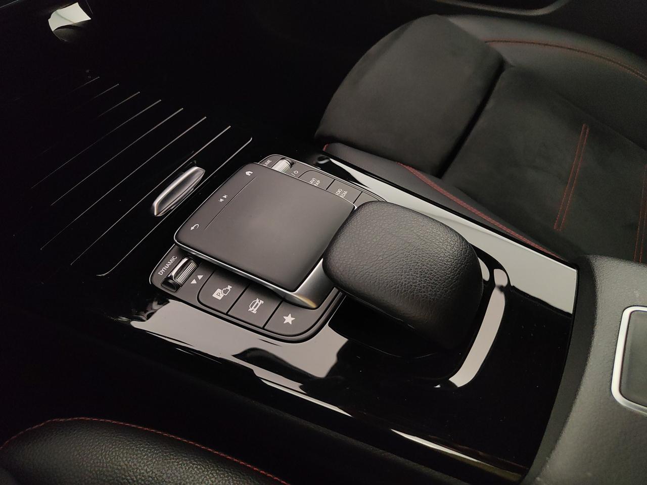 Mercedes-Benz A 200 d Premium auto