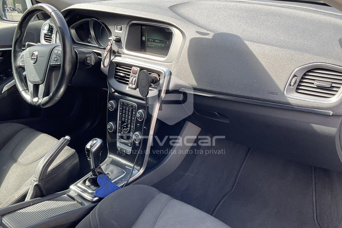 VOLVO V40 D2 Business