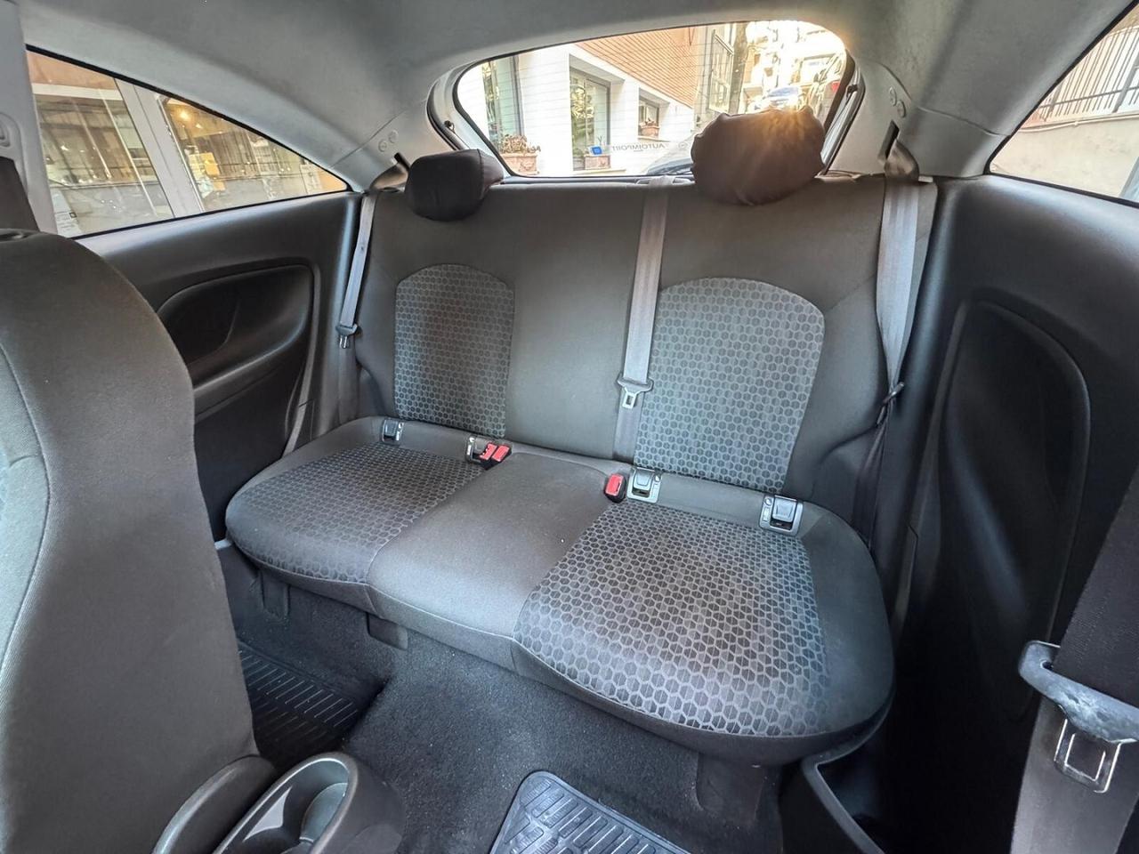 OPEL Corsa 1.3 CDTI Coupe n-Joy