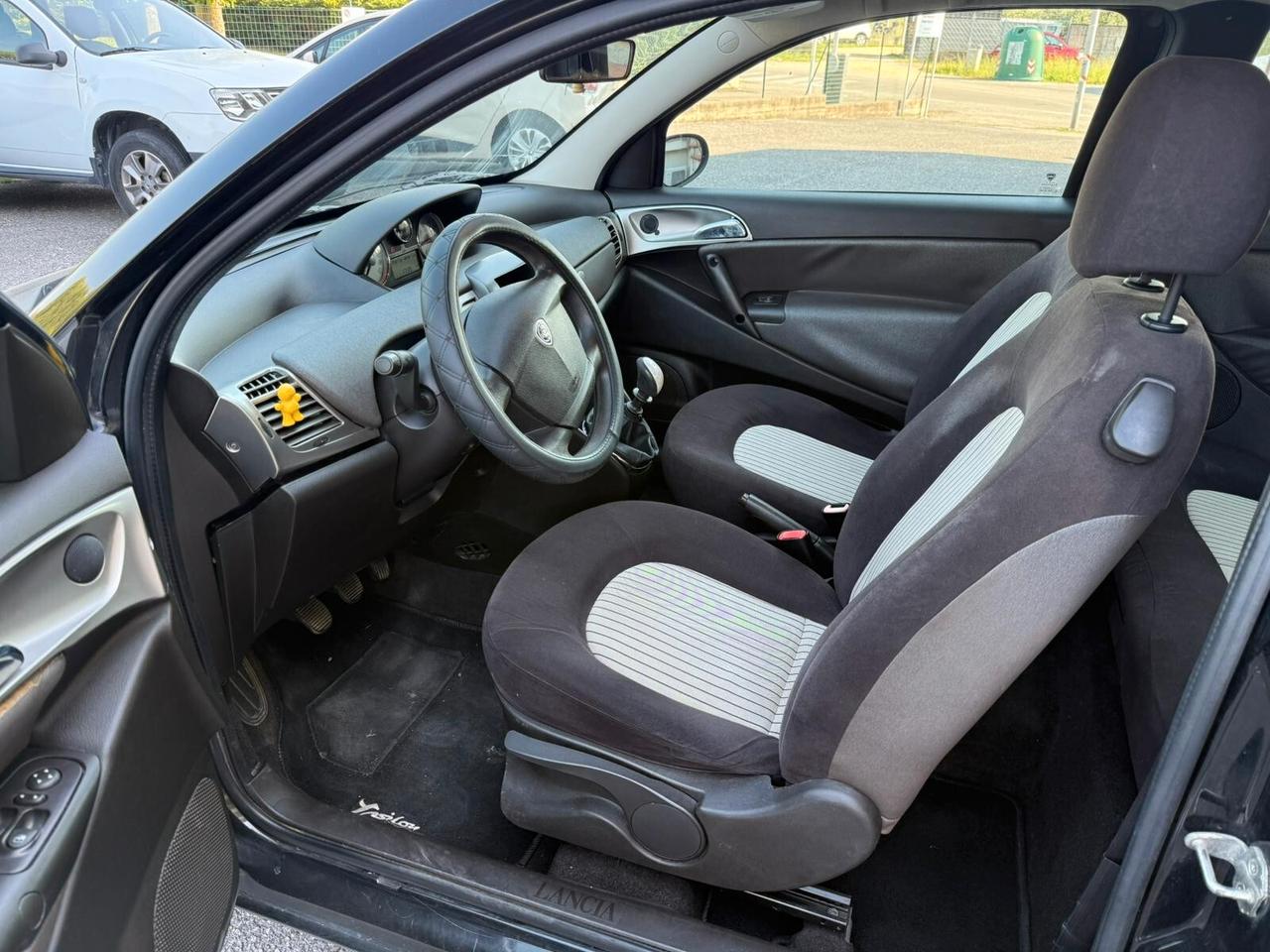 Lancia Ypsilon 1.2 Argento