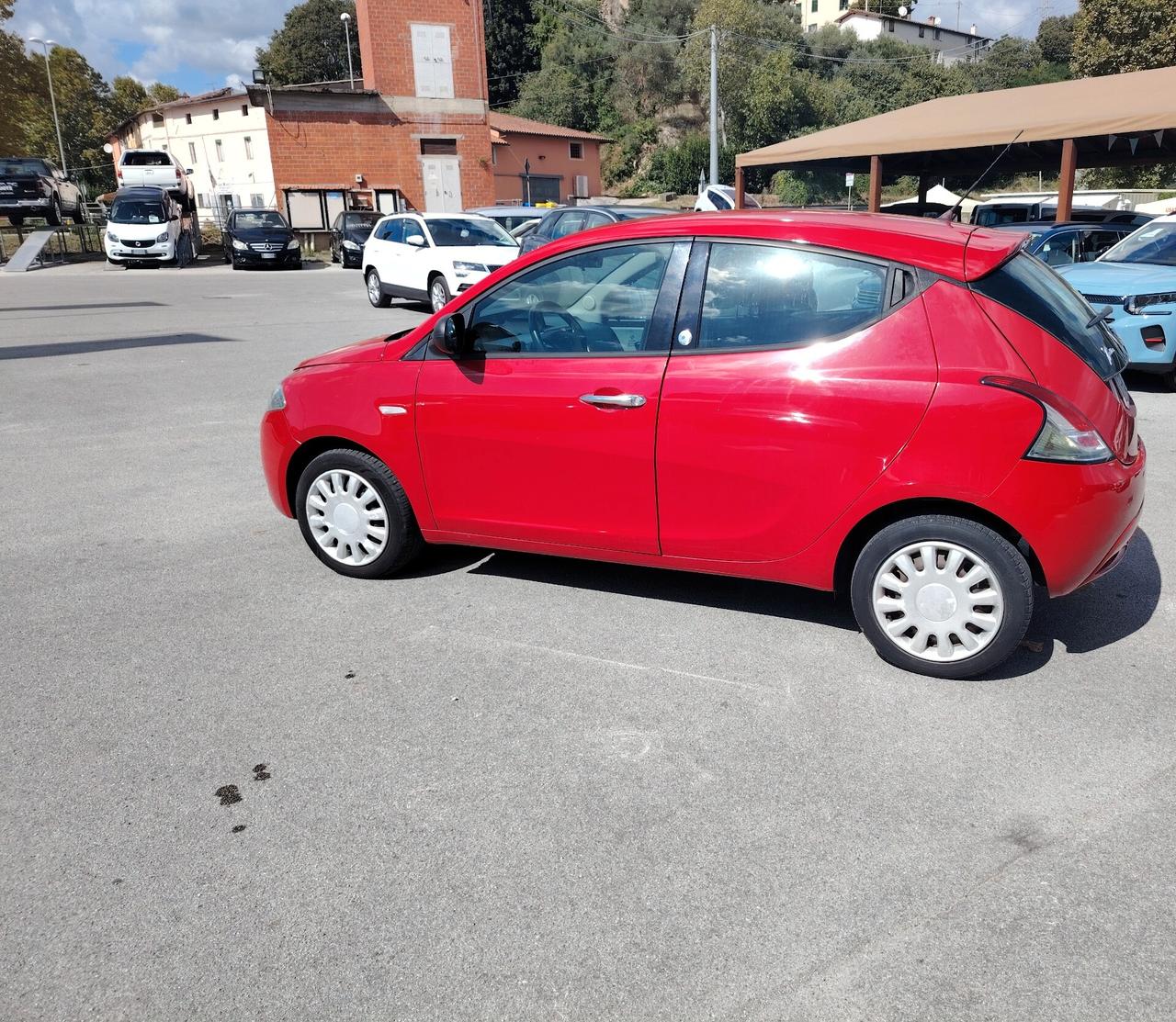 Lancia Ypsilon 1.2 69 CV GPL Ecochic Gold NEO PATENTATI !