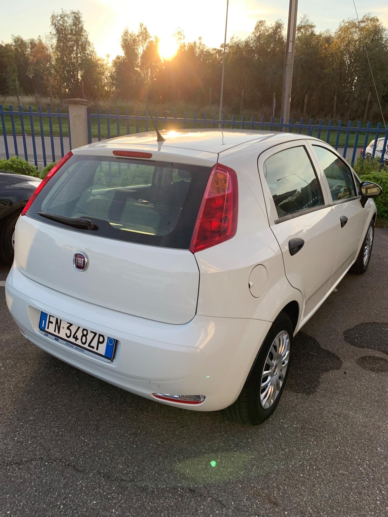 Fiat Punto 1.3 MJT II S&S 95 CV 5 porte Street