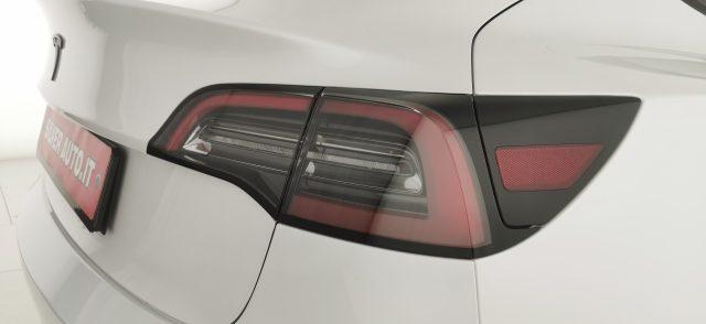 TESLA Model 3 RWD