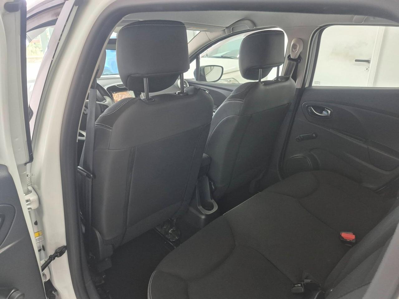 Renault Clio dCi 8V 75 CV Start&Stop 5 porte Energy Duel