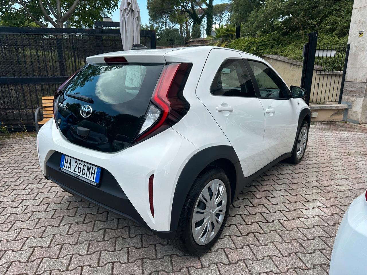 Toyota Aygo X 1.0 5P. 05/25 KM.7774 UNIPRO.