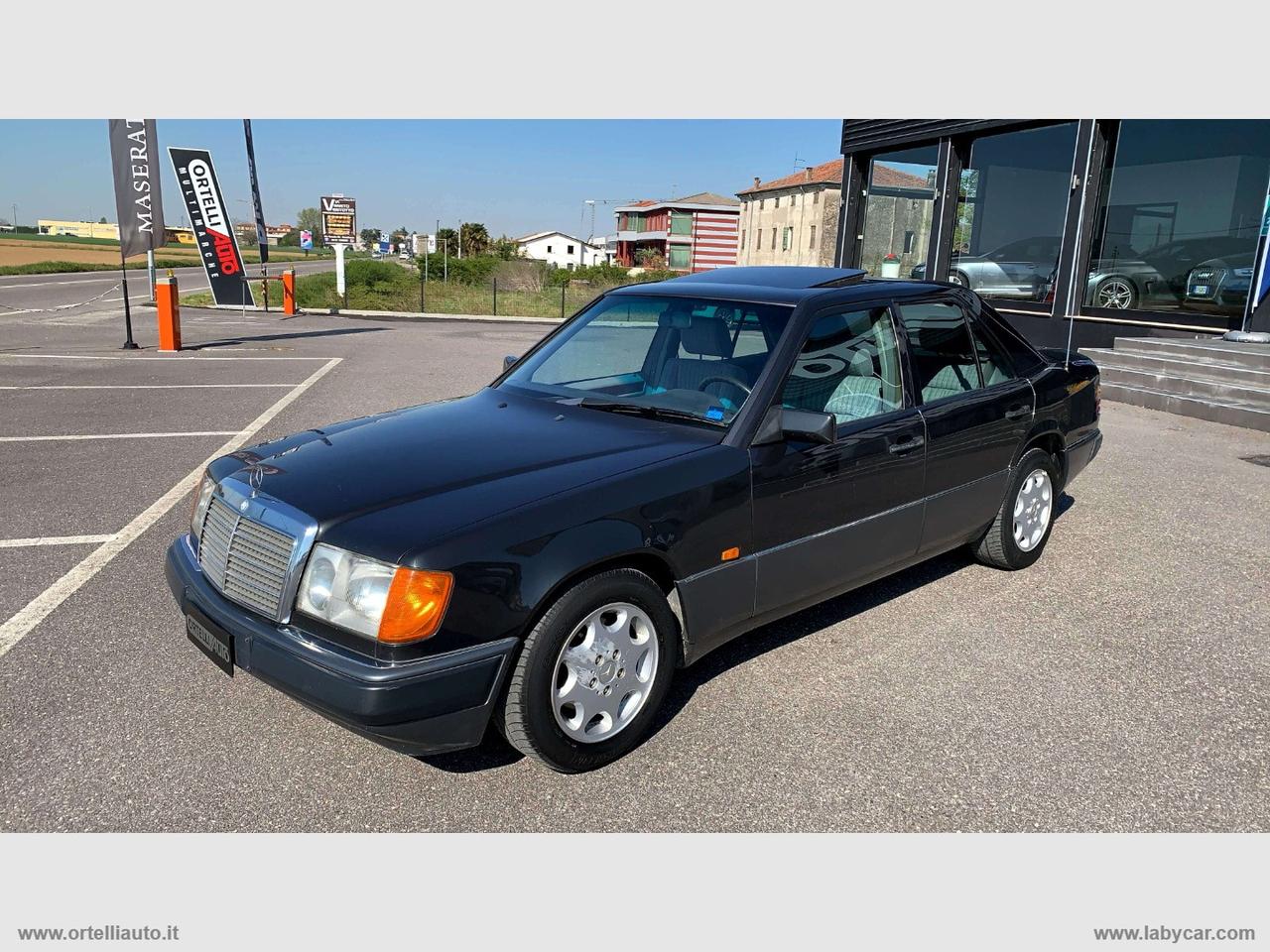 MERCEDES-BENZ 200 E DA COLLEZIONE