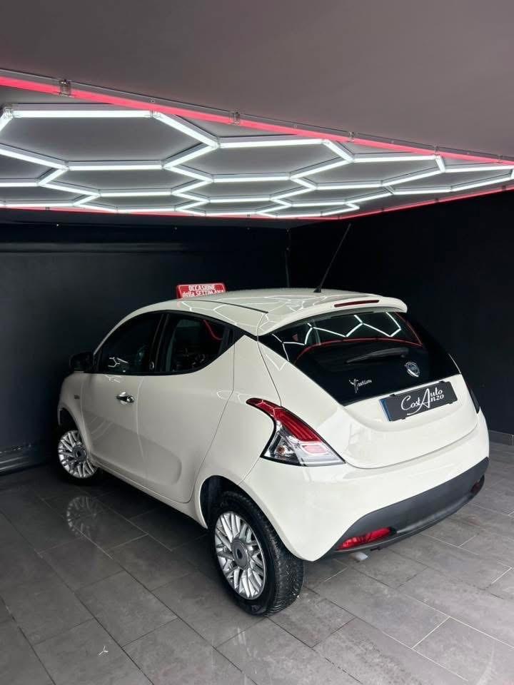 Lancia Ypsilon 0.9 TwinAir 85cv Ecochic Gold 2014