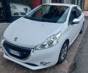 Peugeot 208 1.4 HDi 68 CV 3 porte Allure
