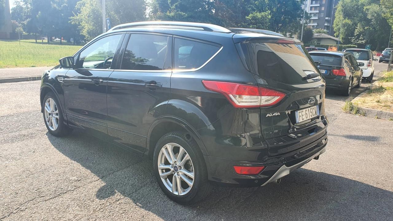 Ford Kuga 2.0 TDCI 150CV 4WD Powershift Titanium x