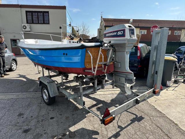 JDM Titane Barca a motore carello