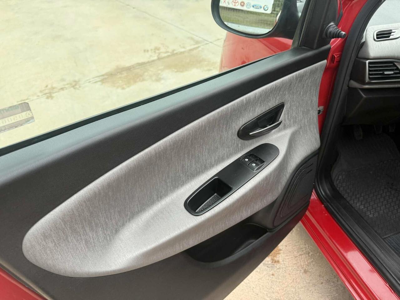 Lancia Ypsilon 1.2 69 69.000km **NEOP OK** 2013