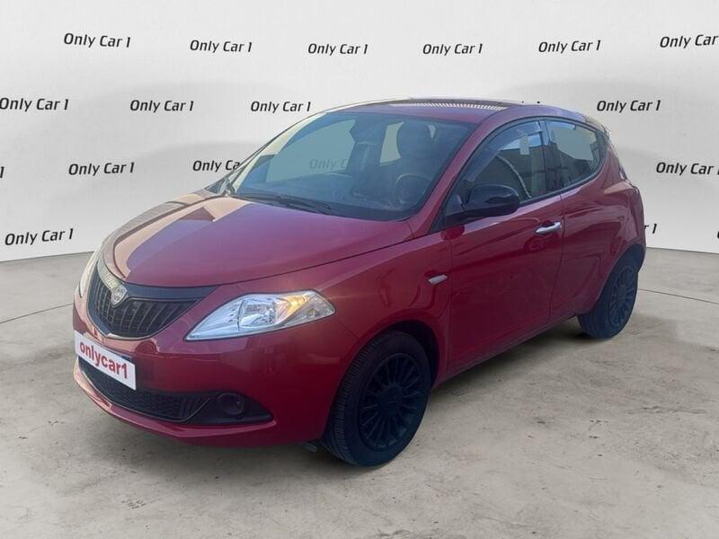 Lancia Ypsilon Ypsilon 1.0 firefly hybrid Silver Plus s&s 70cv