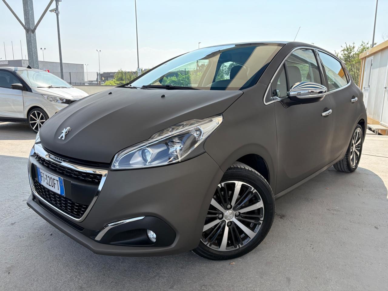 Peugeot 208 BlueHDi 75 5 porte Allure GRIGIO OPACO