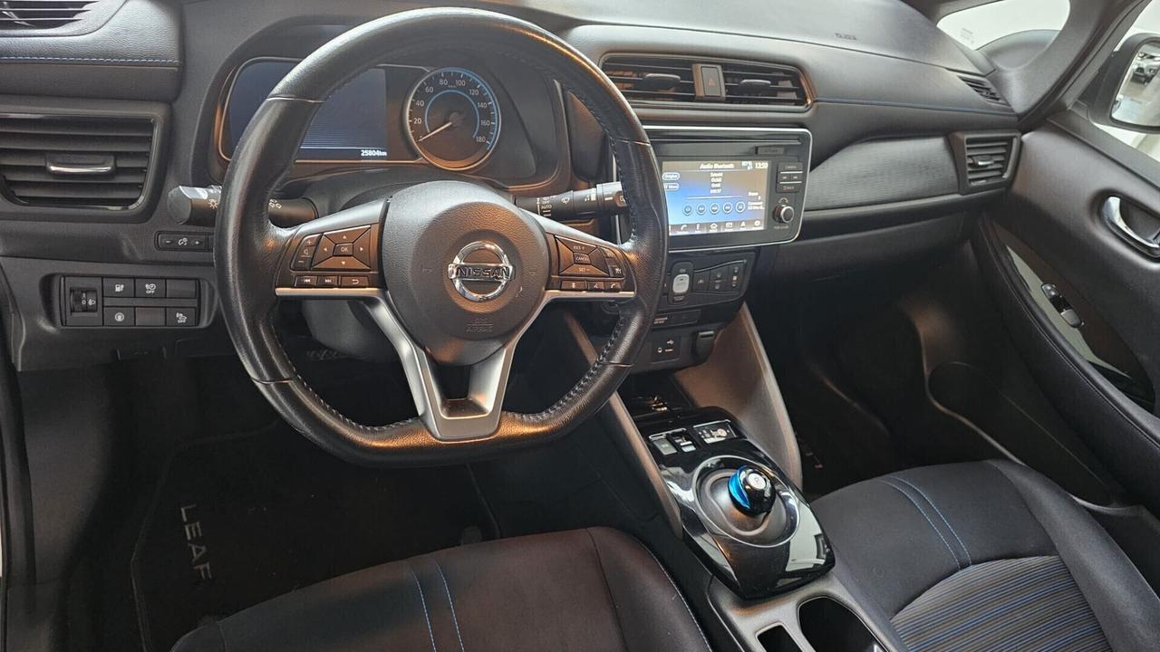 Nissan Leaf Acenta 40 kWh Hatchback 25.000 KM