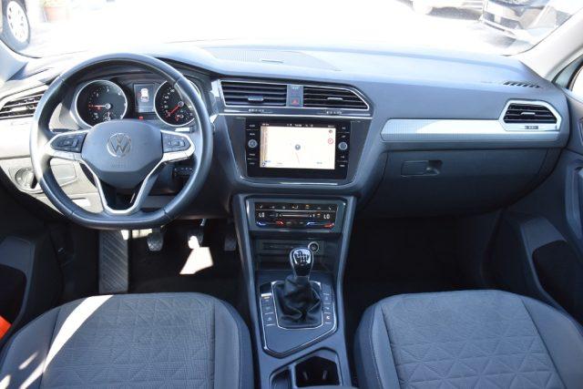 VOLKSWAGEN Tiguan 2.0 TDI SCR Life *Telecamere 360, Sedili risc.*