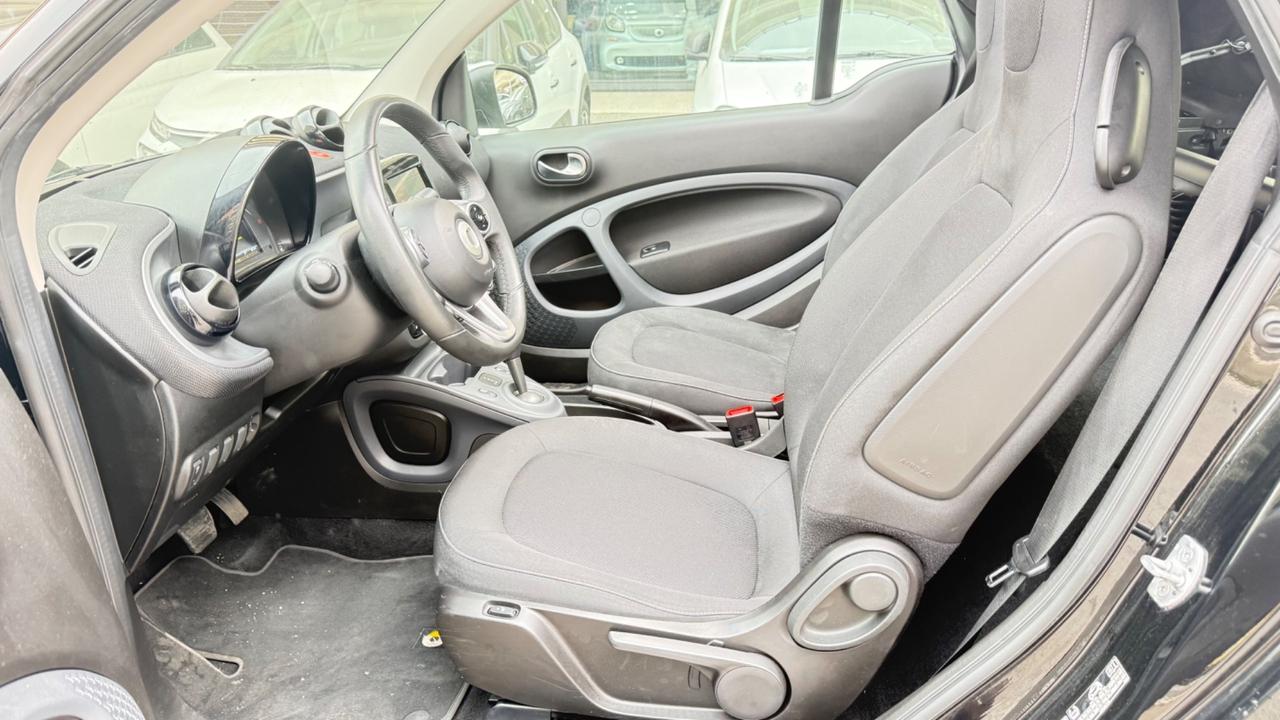 Smart ForTwo 90 0.9 T twinamic CABRIO PASSION LED NAVI KAMERA PDC PACK AMBIENT PACK SPORT PDC